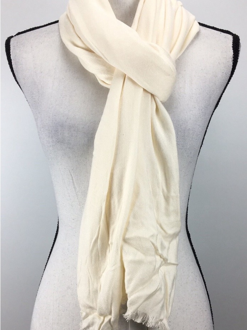 Nordstrom Rack Cream Lightweight Women's Scarf - Elegant Everyday Accessory